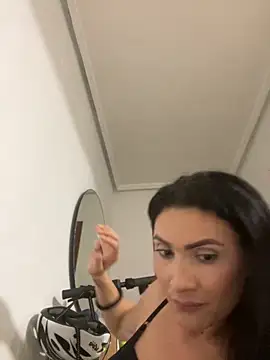 KimberllySaeez online show from October 11, 7:55 am