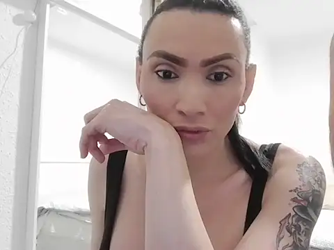 KimberllySaeez online show from March 27, 12:47 am