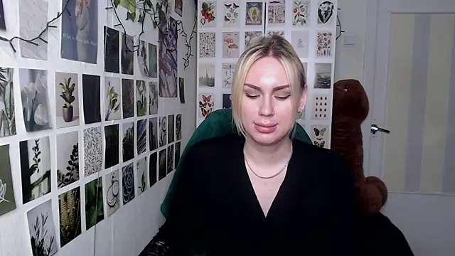 CapriScorpion online show from January 18, 4:48 pm