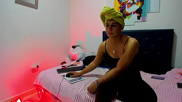 brenda sofia2 online show from October 31, 9:01 pm