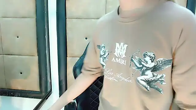 Daniela Pink  online show from February 16, 8:55 pm