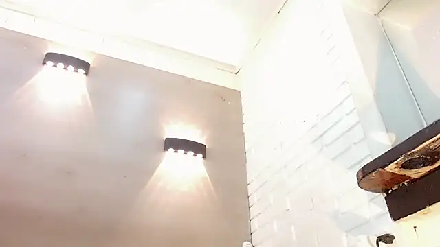 Daniela Pink  online show from September 21, 10:15 pm