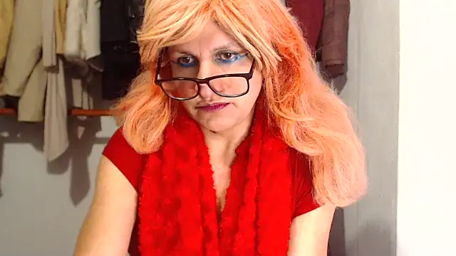 Snapshot of LorenJade chatting on October 11, 6:38 am LorenJade online show from October 11, 6:38 am