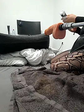 aprilexx online show from March 12, 4:12 pm