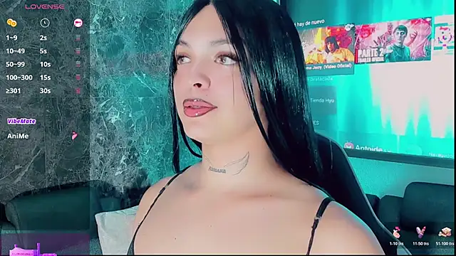 Emmaa Saenz  online show from November 28, 6:53 pm