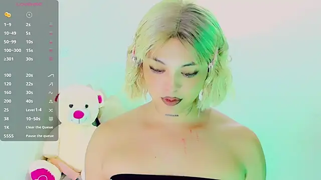 Emmaa Saenz  online show from March 21, 10:47 pm