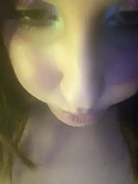 youka tr online show from March 10, 11:30 pm