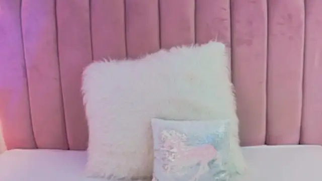 KimberlyCutee online show from July 21, 7:39 pm