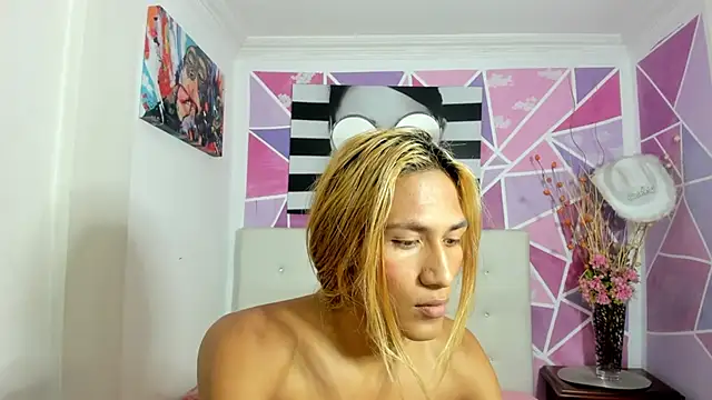 Brisahott online show from March 6, 2:36 pm