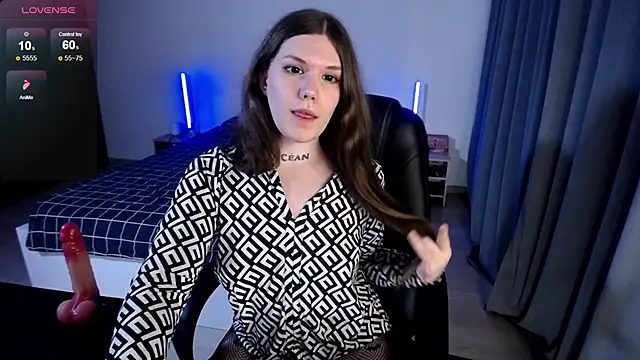 MicheleDoll online show from February 4, 6:45 pm