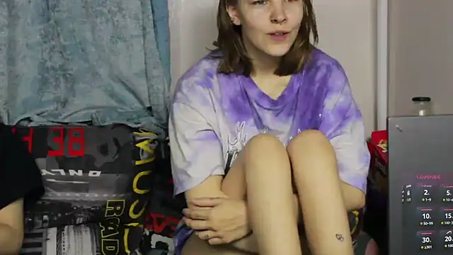 Kamala Adele online show from December 5, 11:55 pm