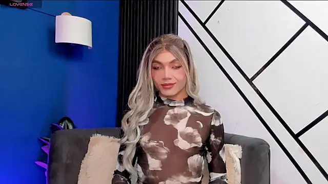 Megan Do Santos online show from November 27, 7:59 pm