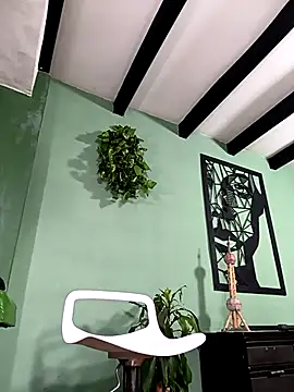 thirstymoonxx online show from March 20, 4:57 am