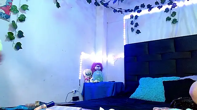 the lesbian game online show from January 14, 7:45 pm