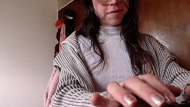 emily pearl  online show from January 10, 2:56 pm