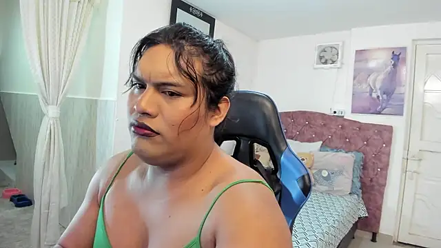 Margoth Montilla online show from January 13, 1:02 am