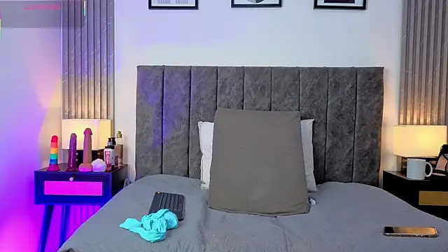 Ema Stone65 online show from November 15, 9:35 pm