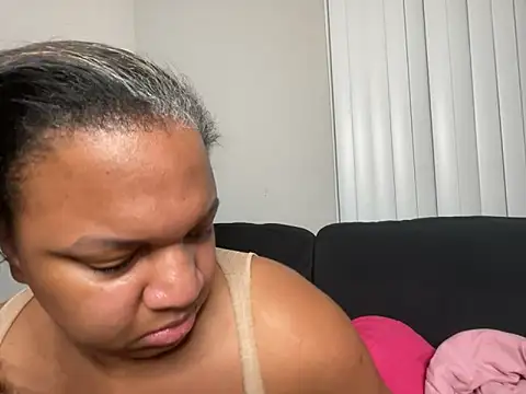 Badgirlbrittt online show from January 18, 12:06 am