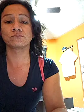 miicheele32 online show from November 29, 8:49 am