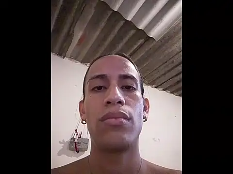 AlexaWarner online show from December 3, 7:07 pm