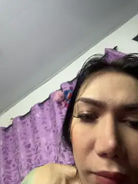 hellendollxxx online show from April 18, 8:38 am