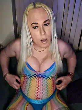 Connie Pepper online show from April 17, 12:35 am