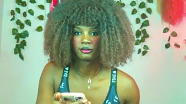 stefanny hot03 online show from May 20, 11:33 pm