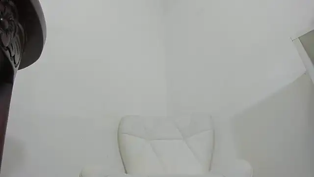 nathalia isazax online show from October 1, 12:00 am