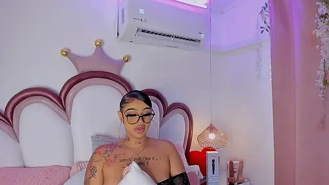 Mia Jansen online show from May 25, 2:24 pm