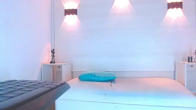 Molly Spears online show from February 27, 11:41 am