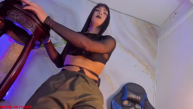 Naughty Lizeth online show from November 6, 8:20 pm