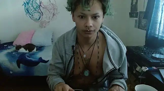 fenixmfx19 online show from December 19, 1:07 pm