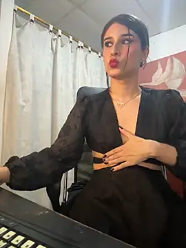 misstresbigcockts online show from October 11, 4:31 pm