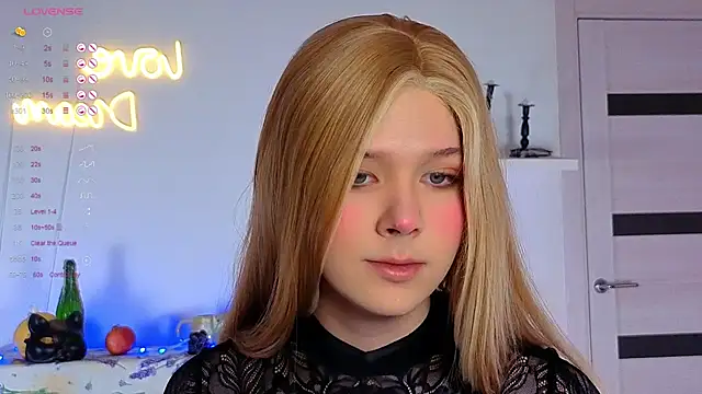  yourFoxy  online show from November 17, 2:06 pm