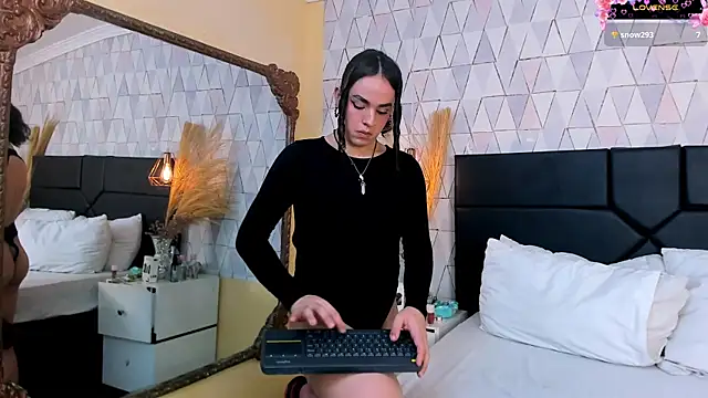 JustinePerry online show from April 6, 3:59 am