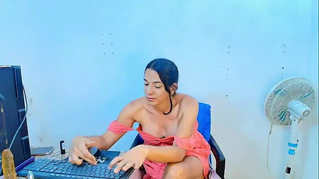 Oh Tique online show from March 29, 8:53 pm