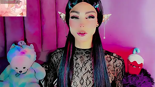 dollswit01 online show from April 19, 11:33 am