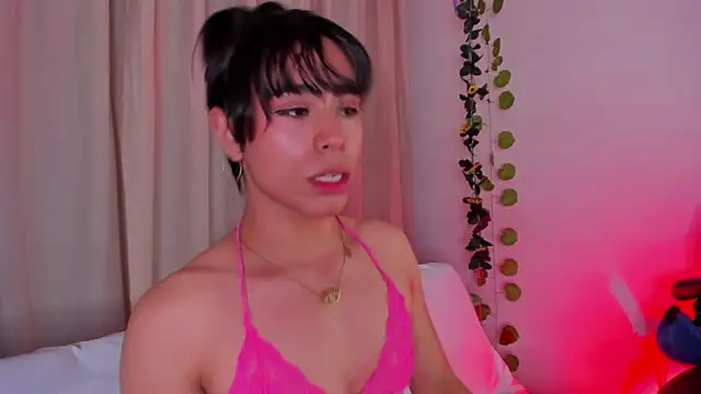 Little michell online show from November 22, 2:24 am