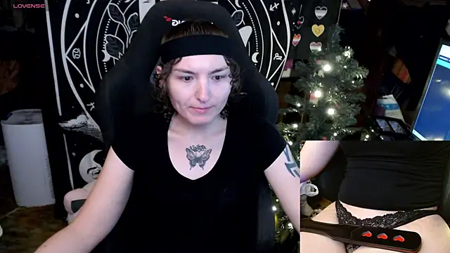 BrandiWRLD 999 online show from December 31, 6:46 pm