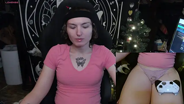 BrandiWRLD 999 online show from January 18, 6:04 pm