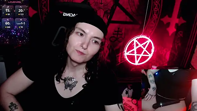 BrandiWRLD 999 online show from October 24, 6:35 pm