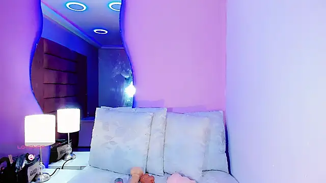 Shanelengel online show from February 13, 9:55 pm