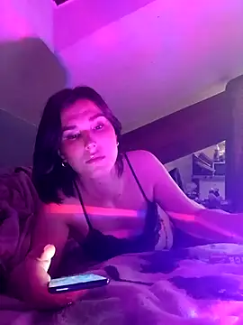 trannyfrench422 online show from April 23, 1:13 am