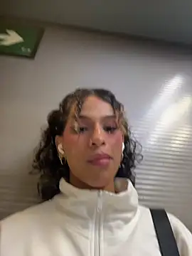 Snapshot of Abby_bella09 chatting on October 9, 7:37 pm Abby bella09 online show from October 9, 7:37 pm