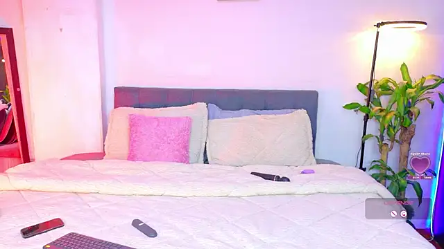 Rouse Hilton online show from October 3, 4:40 pm