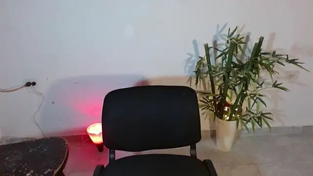 KamilaParrisx online show from December 23, 2:27 am