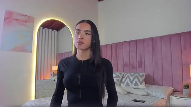 Aleja arango1 online show from January 8, 9:30 pm