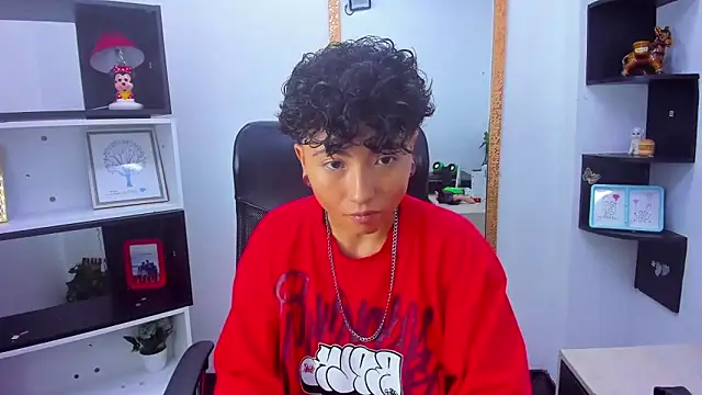 Im Mathias online show from October 30, 10:42 pm