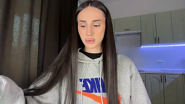 Kim Oberlin  online show from February 24, 1:04 pm