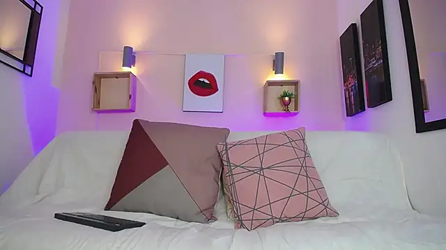 Aniie Doll online show from March 2, 8:35 pm